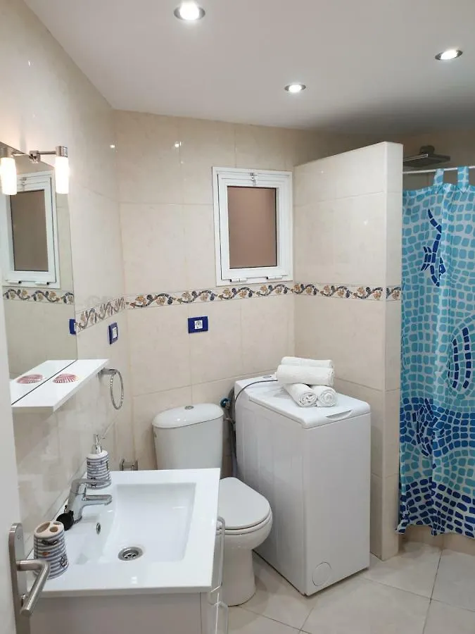 Casa Azul Only 200 Meters To The Beach, Free Wifi, Balcony Lejlighed Arona  0*, Arona (Tenerife)